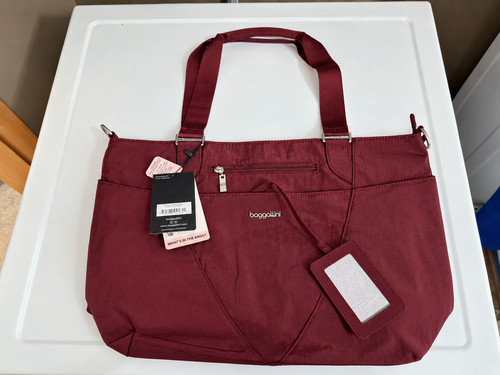Baggallini avenue tote - baggallini,